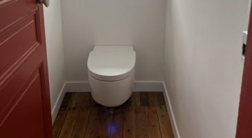 avant-apres-de-toilettes-vetustes-a-la-modernite-des-wc-lavants