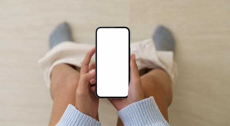 Pourquoi il est fortement déconseillé d’utiliser son smartphone aux toilettes ?